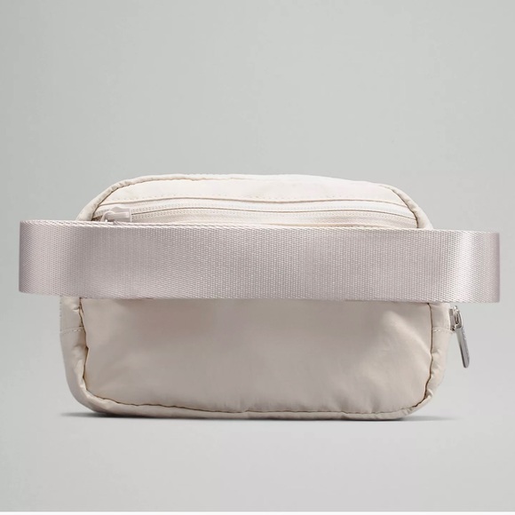 Lululemon Everywhere Belt Bag White Opal EBB Fanny Pack NWT - Picture 3 of 10